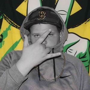 Meet your Posher, Logan